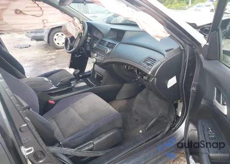 2009 Honda Accord 2.4 Lx z USA, uszkodzony, nr VIN 1HGCP263X9A166654